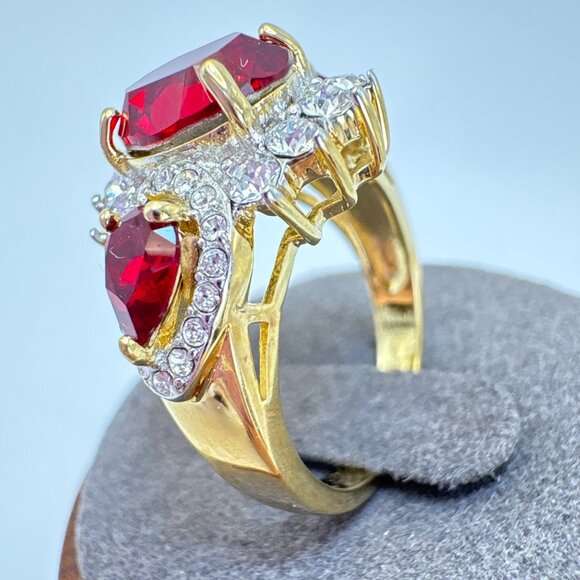 Gold Plated Red & White Gemstone Prong Set Fashion Statement Ring Size 7 - Picture 4 of 11